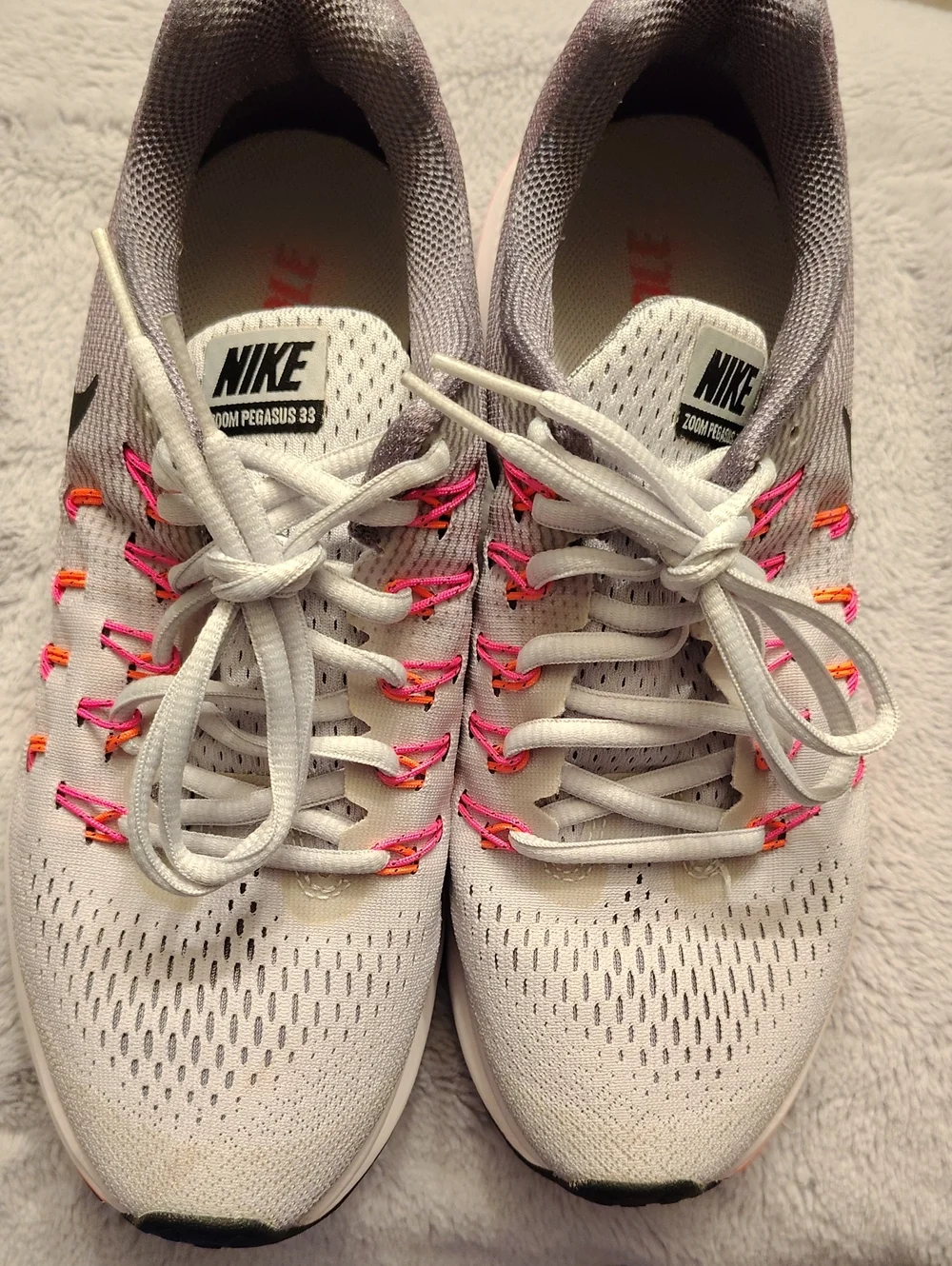 Nike Women's White/Light Gray Running Shoes with Pink Accents